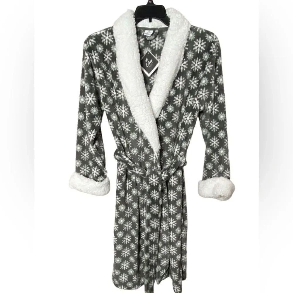 ECHO New York Women's Medium Charcoal Snowfkale Plush Soft Robe